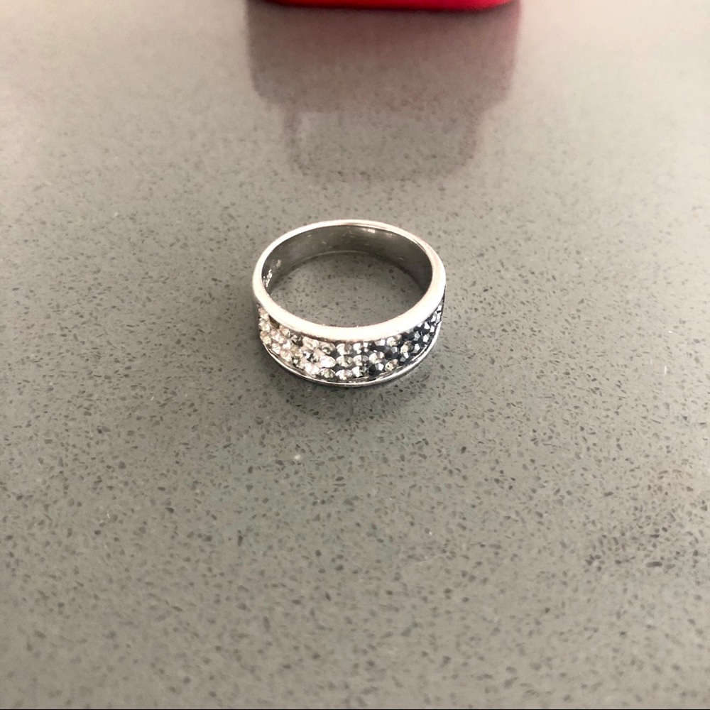 Beautiful gradient sterling silver ring!